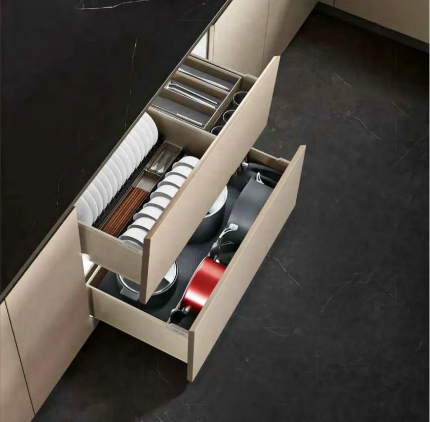 GEORGE Group kitchen image showing a pull-out internal organizer.